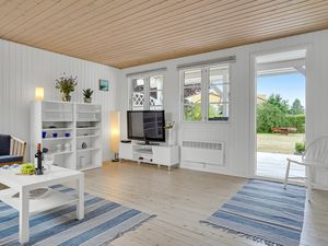 23746701-Ferienhaus-4-Skibby-300x225-4