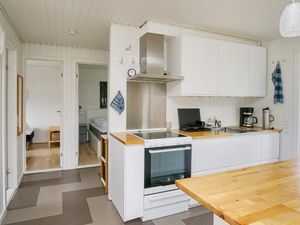 24049716-Ferienhaus-5-Skibby-300x225-4