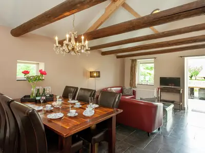 DiningRoom