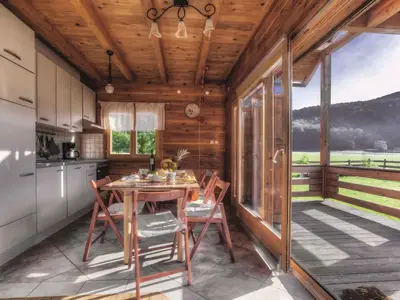 Ferienhaus für 9 Personen (120 m²) in Smiljan 10/10