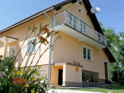 Ferienhaus für 8 Personen (150 m²) in Smoljanac 2/10