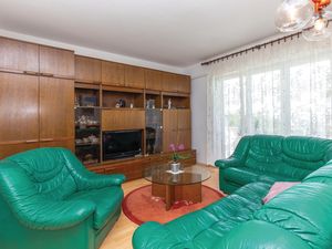 23740849-Ferienhaus-4-Smrika-300x225-2