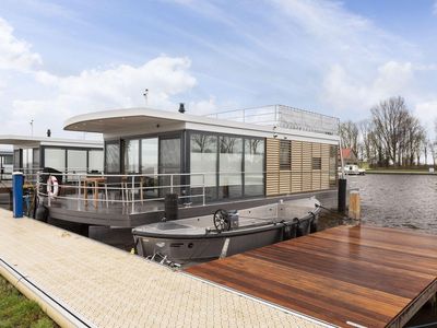 Ferien Hausboot am Sneekermeer