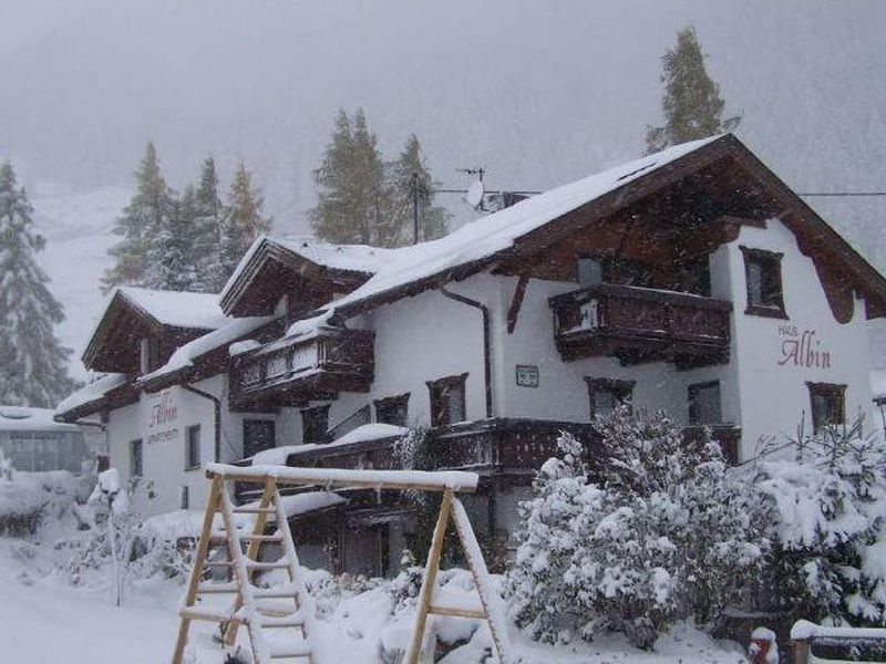 Haus Albin im Winter