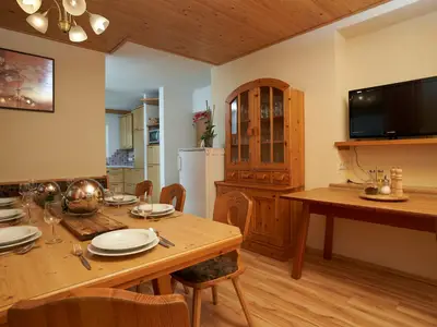 Küche mit Essbereich