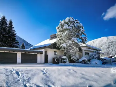 Außenseite Ferienhaus [Winter]
