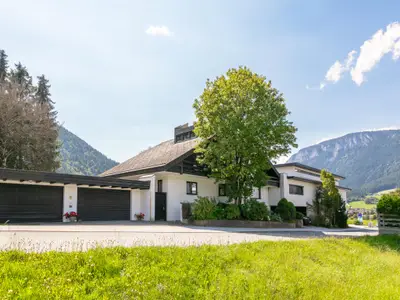 Außenseite Ferienhaus [Sommer]