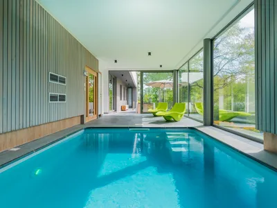 PoolOfHouse