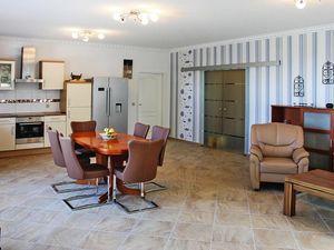 23290742-Ferienhaus-8-Sommersdorf-300x225-4