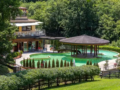 PoolOfHouse