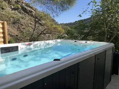 PoolOfHouse