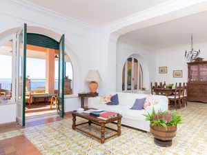 23082047-Ferienhaus-8-Sorrento-300x225-5