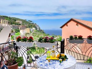 23544717-Ferienhaus-3-Sorrento-300x225-2