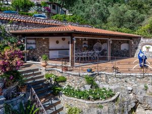 23994893-Ferienhaus-6-Sorrento-300x225-4