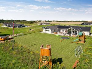 Ferienhaus für 22 Personen (290 m&sup2;) in Spøttrup