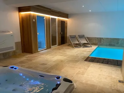 PoolOfHouse