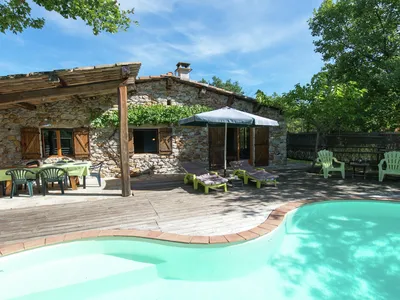 PoolOfHouse
