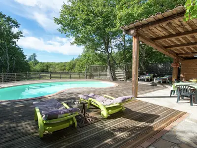PoolOfHouse