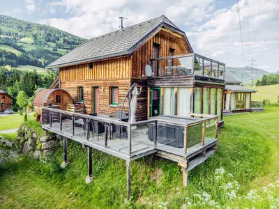 Außenseite Ferienhaus [Sommer]
