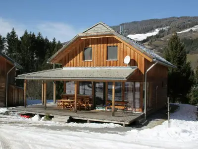 Außenseite Ferienhaus [Winter]