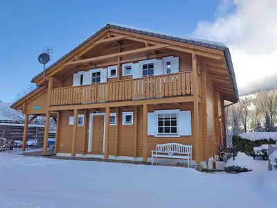 Außenseite Ferienhaus [Winter]