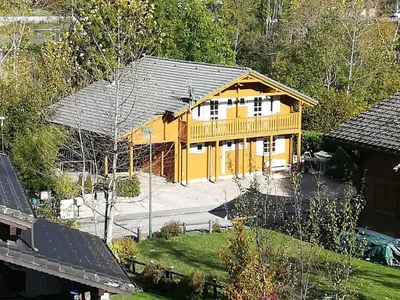 Außenseite Ferienhaus [Sommer]
