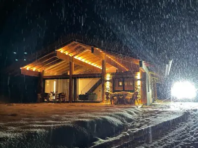 Außenseite Ferienhaus [Winter]