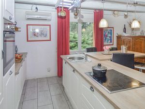 24053382-Ferienhaus-8-St Julien De Peyrolas-300x225-5