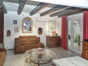 24053382-Ferienhaus-8-St Julien De Peyrolas-300x225-2