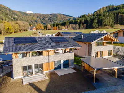 Außenseite Ferienhaus [Sommer]