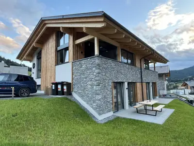Außenseite Ferienhaus [Sommer]