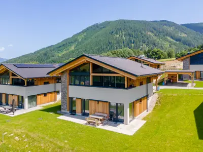 Außenseite Ferienhaus [Sommer]