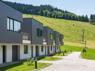 Außenseite Ferienhaus [Sommer]