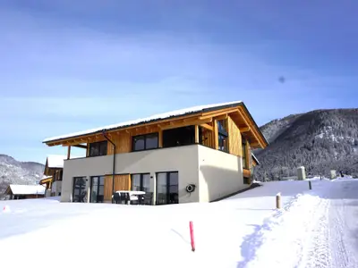 Außenseite Ferienhaus [Winter]