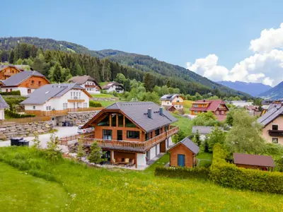Außenseite Ferienhaus [Sommer]