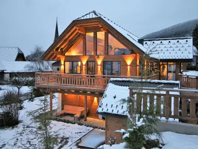 Außenseite Ferienhaus [Winter]