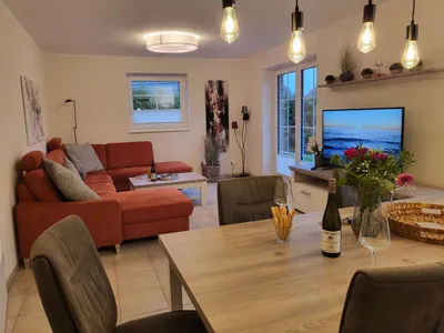 Wohnzimmer/Essbereich/Sofaecke
