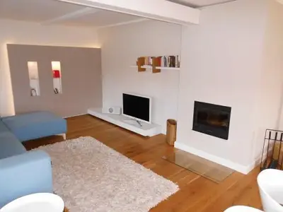Wohnraum mit Kamin