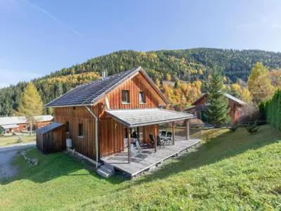 Außenseite Ferienhaus [Sommer]
