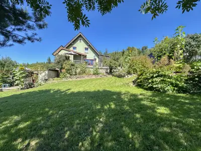 Außenseite Ferienhaus [Sommer]