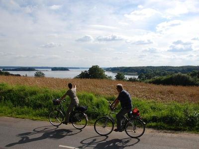 Radfahren mit Fjordblick