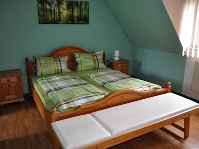 Schlafzimmer 1