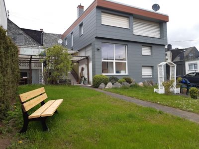 Blick vom Garten auf das Ferienhaus