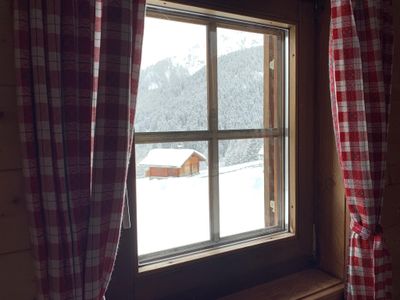 Blick aus dem Doppelzimmer in die Winterlandschaft