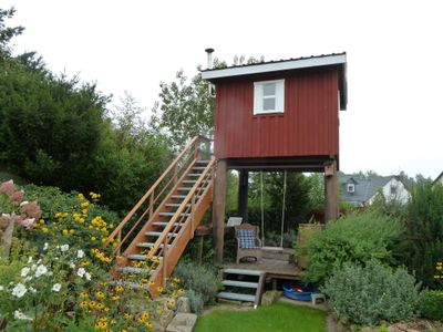 FH Holz Holzofensauna mit Wasserfass