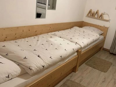 2. Schlafzimmer / Betten 90x190