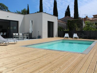 terrasse au soleil de midi