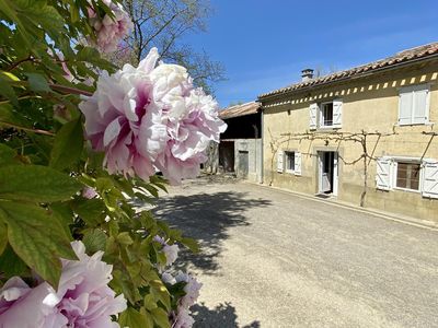 Vue de la façade du gîte