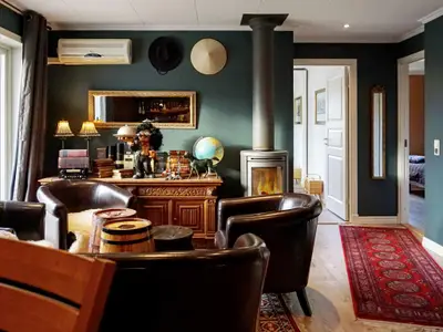 Indoor Indoor