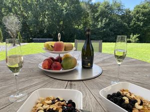 Terrasse mit freiem Blick in die Natur